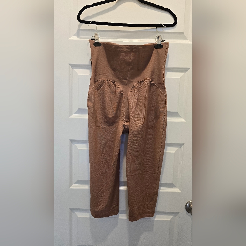 High-Waist Shapewear in Brown - Picture 7 of 13